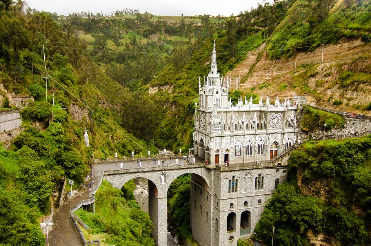 tinywow_Santuario de Las Lajas Ipiales_82590493